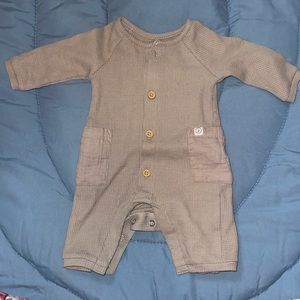 Little planet bundle - newborn size in neutral colors totaling over $60